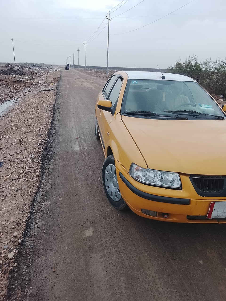 السلام عليكم سمنت موديل 2011 سياره جاهزه مكينه جديده حداديه جديده سياره مقفوله من الضربه السعر 33 وبيهه مجال  السنويه 29 سياره باسمي تحويل ثاني يوم عنوان بغداد مصفره هيئه وخط وبحث رقم الهاتف ***********
