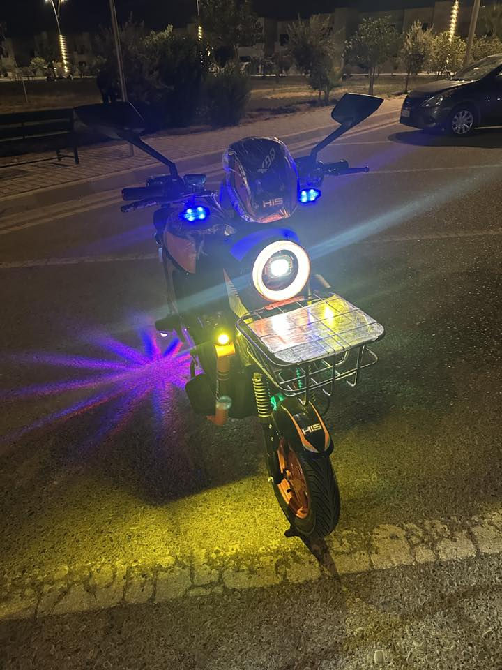 ‎السلام عليكم
‎دراجه شحن X900 🏍️

‎بريكات دهن هايدروليك HAEDROLEK

‎دبلات امامي هيدروليك والخلفي غاز 

‎شاشه ديجتل 

‎وياله رياضي + فلنجه كبيره 

‎تشغيل بصمه + سويجين 2 + بصمتين 2 

‎بطاريات 24 امبير 🔋 

‎عدد 5 بطاريات 🔋

‎سرعتها 113 حقيقي 80 🏍️

ديجلات  + اناره جانبيه 🎧 
لايتات زنون + نشره ليليه 
السعر٤٥٠ 

الرقم*********** بي واتساب 📱💬
