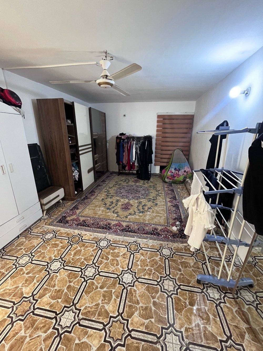 دار 72 م للبيع
الكرخ/الاسكان /شارع مستشفى الطفل المركزي