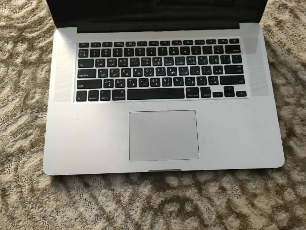 للبيع MACBOOK PRO 2015 
رامات 16 hard256 الشاشه 15.5 انش intel core i7 أعلى امكانيات ما شاء الله 

عليه برامج الجرافيك و البرمجه 

اللاب ما شاء الله اللهم بارك .. حالته زيرو مفيهوش عيوب معاه شاحن فقط 

للتواصل فون او واتس 01033190585
لاب


**إذا كنت صاحب هذا الإعلان وتريد حذفه لأي سبب، رجاءا أرسل رسالة إلى الدعم الفني**
