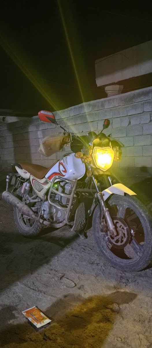 امزت مكينه 200 السعر 450وبي مجال التصال الموشراي لا يتصل ‏‪***********‬‏
