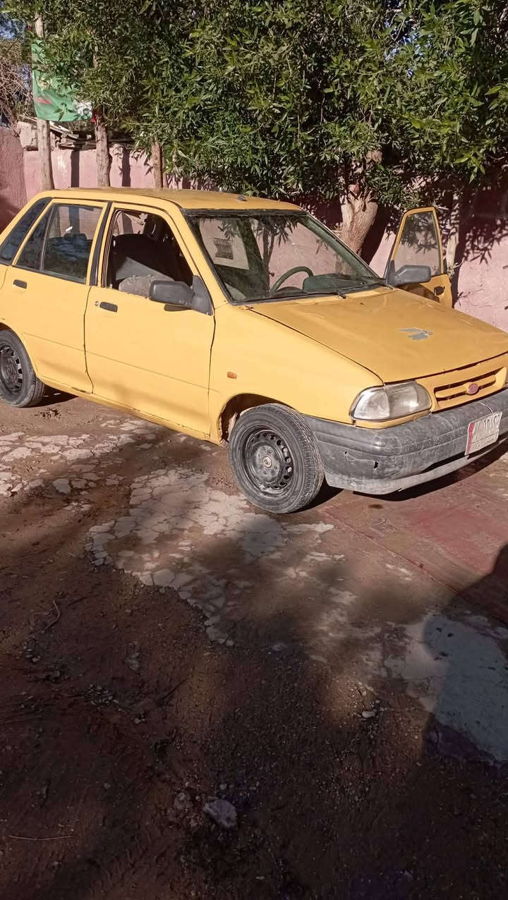 السلام عليكم سايبه موديل 11 سياره حلوه ونظيفه سنويه ***********لل 26 مكاني واسط محرك تعبان 17 وبها مجال
