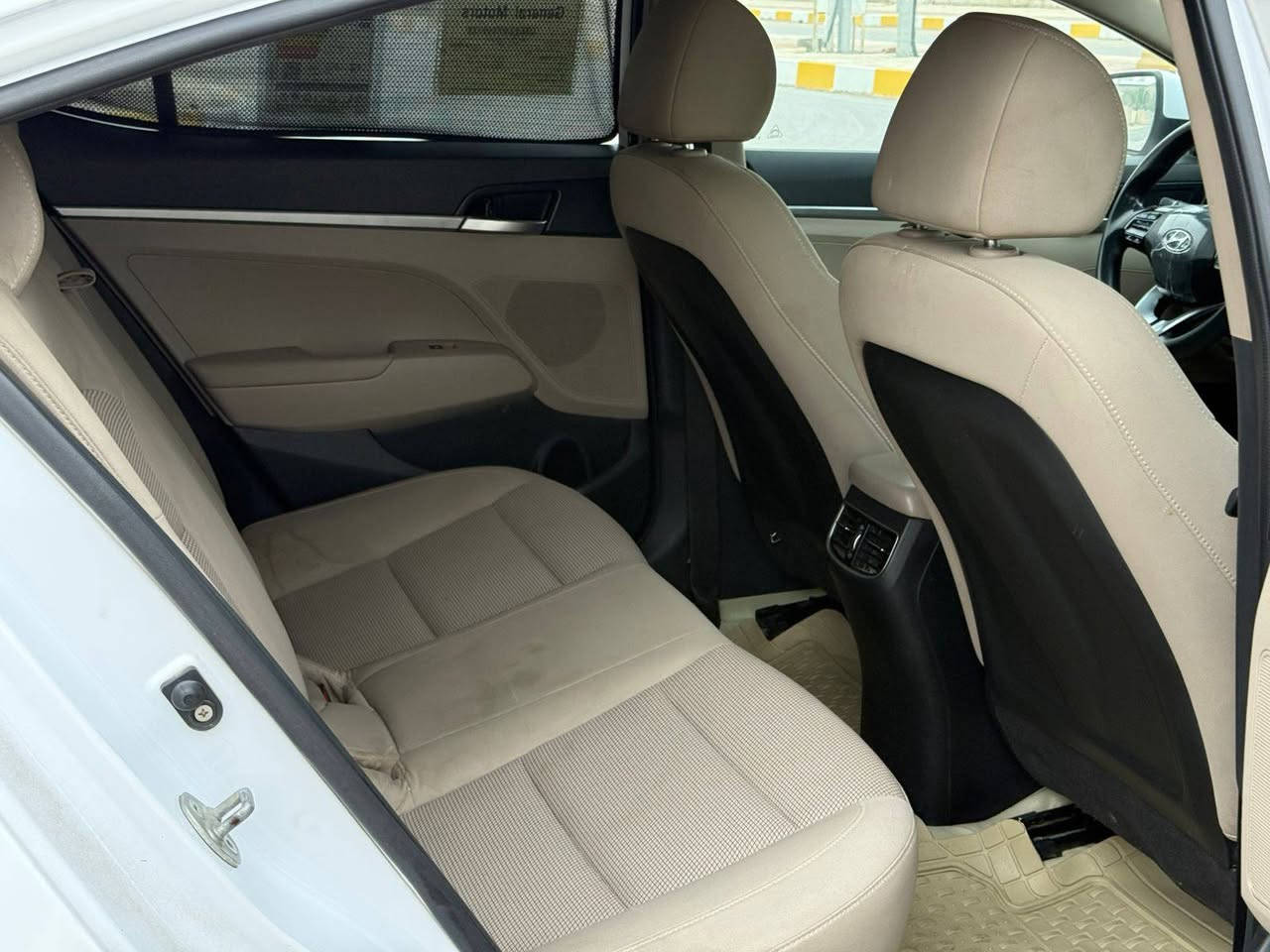 سلام عليكم النترا موديل 2019 خليجي رقم ذي قار الجديد بيه طرف البنيد صبغ ورشه خفيه داير الجلملغ الخلفي فقط والباقي مكفول فول مواصفات بصمه محرك 2000 دوش ما مفتوح سياره جاهزه كير محرك تبريد تخم تاير جديد مكان السياره ذي قار مركز العسر 152 وبيه مجال واي ستفسار اتصل ع الرقم ***********
