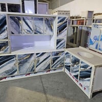 خزانة • أثاث • ديكور منزلي