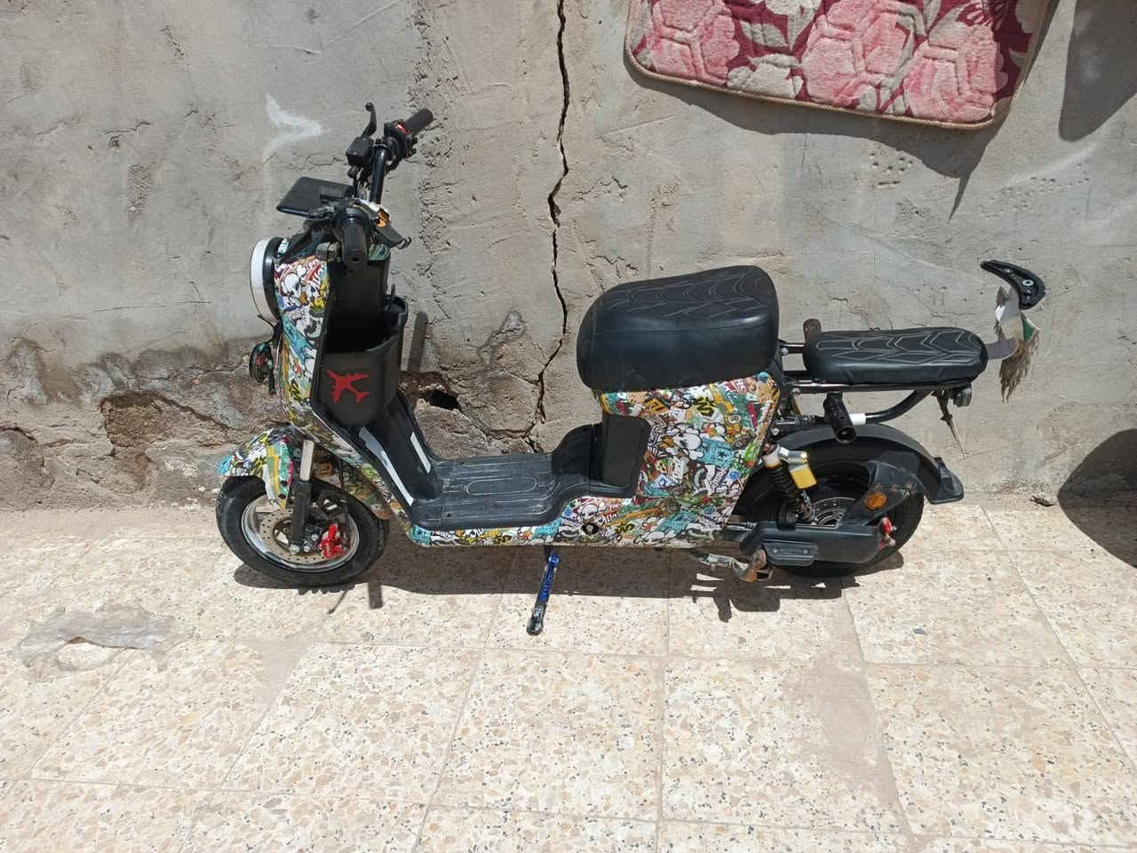 سلام عليكم دراجه شحن للبيع نضيفه مديل 25 بطارياته جديده بطاريات 2026 32امبير جدد شرط الفحص    الدراجه كله شغاله مكفوله الدراجه من كلشي السعر 400مكاني بصره الطويسه قرب فلكت العروسه ***********
