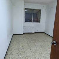 شقة • مجمع الصالحية الحمر • قرب هايبرماركت