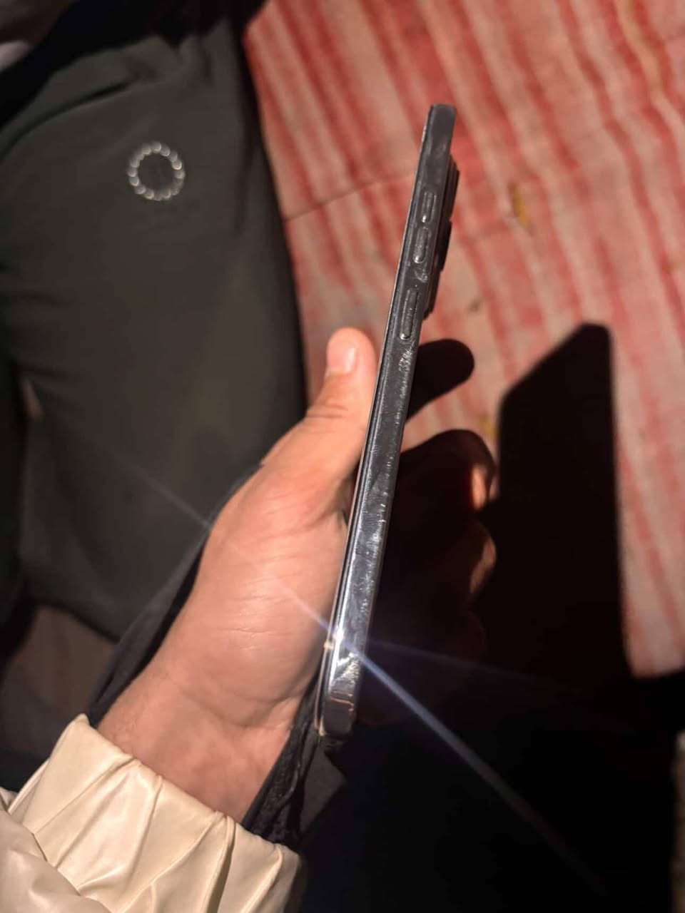 هاتف تكنو سبارك 30 برو (Tecno Spark 30 Pro) هو هاتف ذكي من الفئة المتوسطة يقدم مواصفات جيدة جداً لسعره، يبرز بشاشة AMOLED بحجم 6.78 بوصة ومعدل تحديث 120Hz، ومعالج MediaTek Helio G100 يدعم الذكاء الاصطناعي، وكاميرا خلفية رئيسية بدقة 108 ميجابكسل، وبطارية 5000mAh مع شحن سريع 33W، مع ذاكرة عشوائية تصل إلى 16 جيجابايت وتخزين يصل إلى 256 جيجابايت، ويأتي مقاومًا للماء والغبار بمعيار IP54..
أبرز المواصفات:
الشاشة: 6.78 بوصة، AMOLED، بدقة FHD+، سطوع 1700 nits، معدل تحديث 120Hz.
المعالج: MediaTek Helio G100 (6 نانومتر) مع دعم الذكاء الاصطناعي.
الذاكرة: 8GB/16GB RAM، 256GB تخزين داخلي.
الكاميرات: خلفية 108MP، أمامية 13MP.
البطارية: 5000mAh، شحن سريع 33W.
مقاومة الماء والغبار: IP54.
السعر :180 وبي مجال
مكاني بغداد حي الجهاد 
مكلف بالنشر
***********
