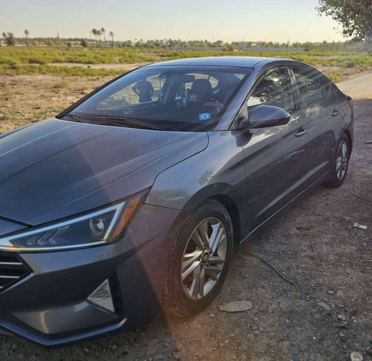 🚘✨ للبيع – هيونداي النترا 2019  

📍 المواصفات:  
✅ وارد أمريكي نظيف  
🎨 ضربة جاملغ أمامي + بنيد مصلح  
🖌️ مصبوغ نفس اللون رصاصي رمادي  
📄 ماشية 160 ألف كم فقط  
🛡️ سنوية جديدة لغاية 2030  
📍 رقم كربلاء باسم المالك  

🛠️ التفاصيل:  
🛞 تخم تاير جديد  
⚙️ محرك وكير خير من الله  
🔧 كير أيتي مضمون  
🚙 السيارة كلش نظيفة وجاهزة للاستعمال  

💵 السعر: 137 وبي مجال  
📞 للتواصل واتساب + فايبر: ***********  

#هيونداي #النترا #النترا_2019 #سيارات_العراق
