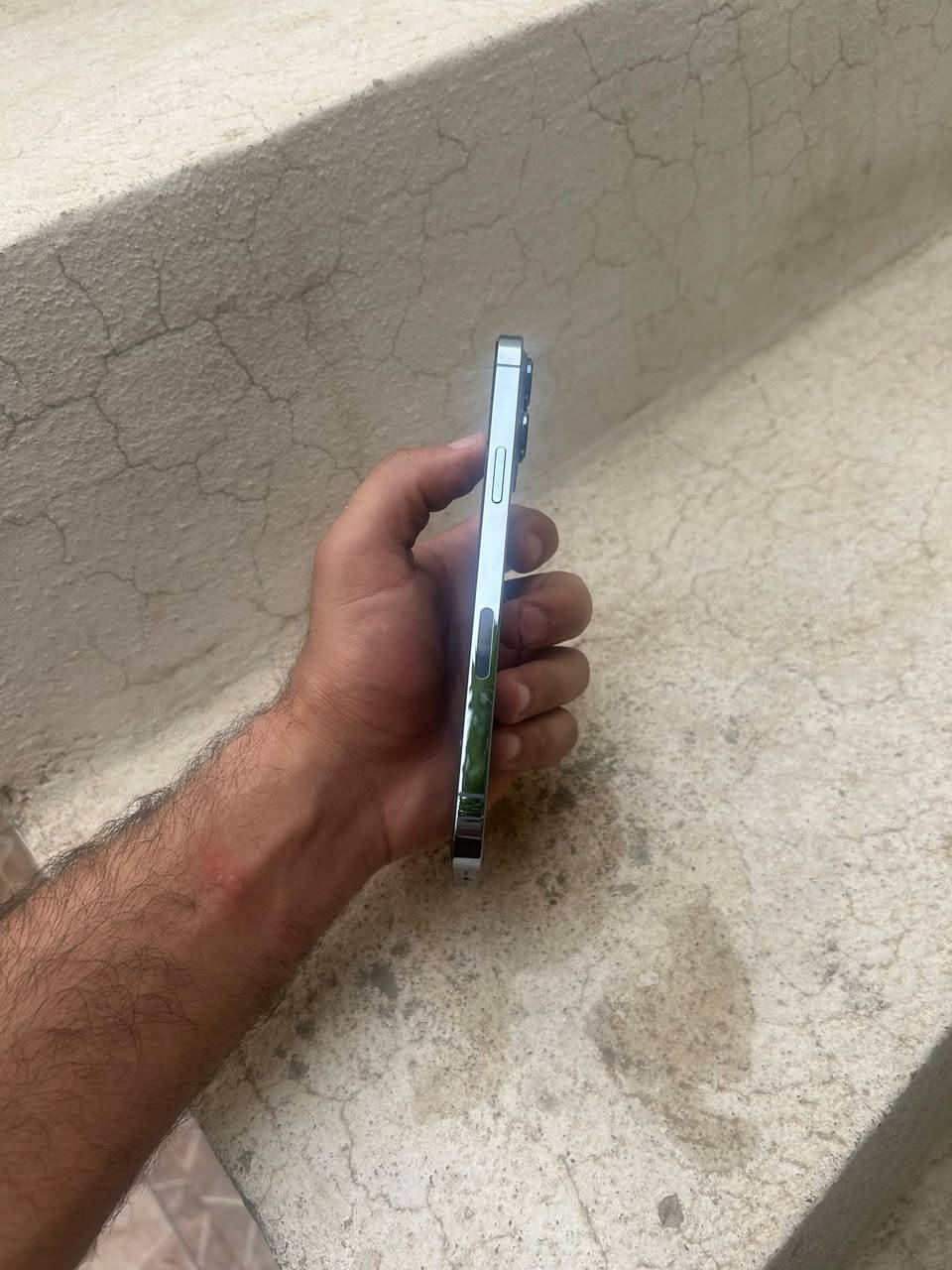 للبيع ايفون 📲 13Pro max جهاز ممفتوح ولا مرفوعه بطاريه نسبه بطاريه ٦٧ يرادلهه تبديل فقط ونسبه شحن طبيعي جداً سعر ٧٠٠ وبي مجال  
*********** كركوك 📍
