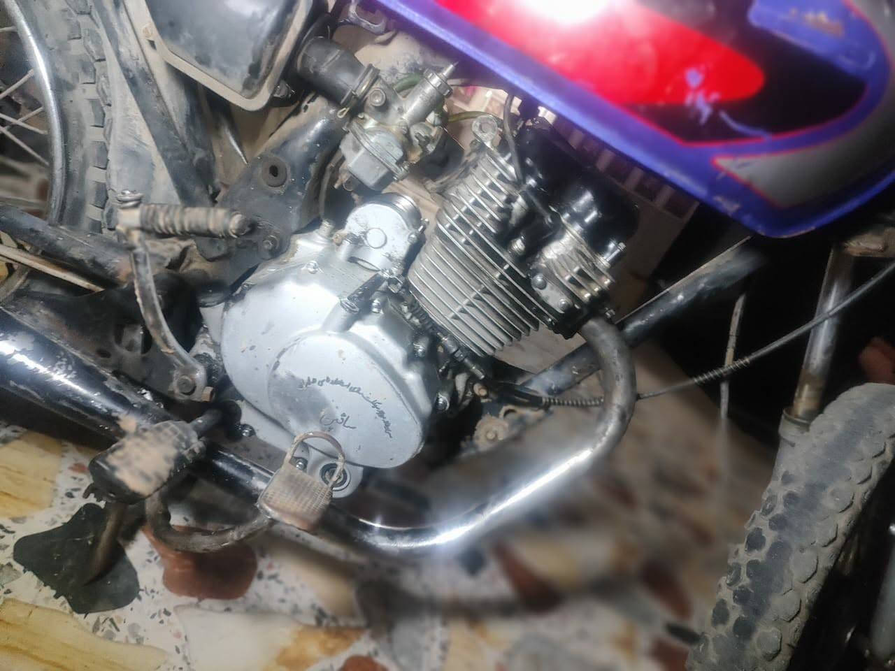 السلام عليكم ورحمة ماطور للبيع خمسه كير شرط البارحه عمرتو مكينه نار شرط لاصرف ولا دخن امعمر جديد السعر ١٢٥ بي مجال حك جيتك فقط مكاني موصل هيما ستي بل أيسر


**إذا كنت صاحب هذا الإعلان وتريد حذفه لأي سبب، رجاءا أرسل رسالة إلى الدعم الفني**