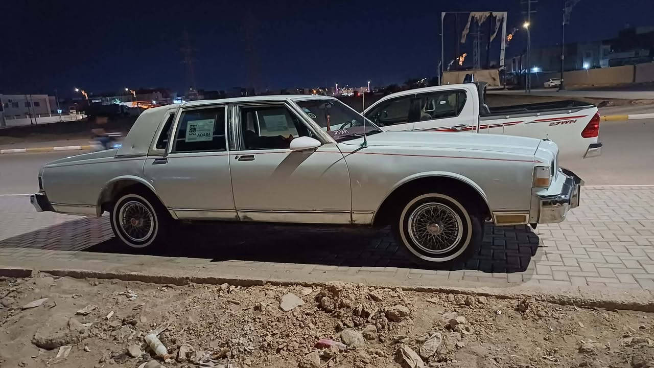 سلام عليكم 
كابرس 88 LS رقم مثنى سنوية بسمي ل27 
محرك 305
  كير 350
السعر 27 وبيها مجال 
***********
