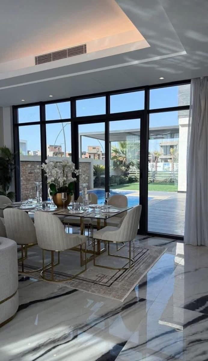 تتوفر فلل للبيع بمساحات متنوعة وإطلالات مميزة داخل مجمع داماك هيلز – بغداد.
📍 موقع استراتيجي: قرب مطار بغداد الدولي وبجوار الجامعة الأمريكية.

لتحديد موعد لزيارة المشروع والتعرف على الفلل النموذجية يمكنكم التواصل عبر الرقم:
📞 ***********📞
