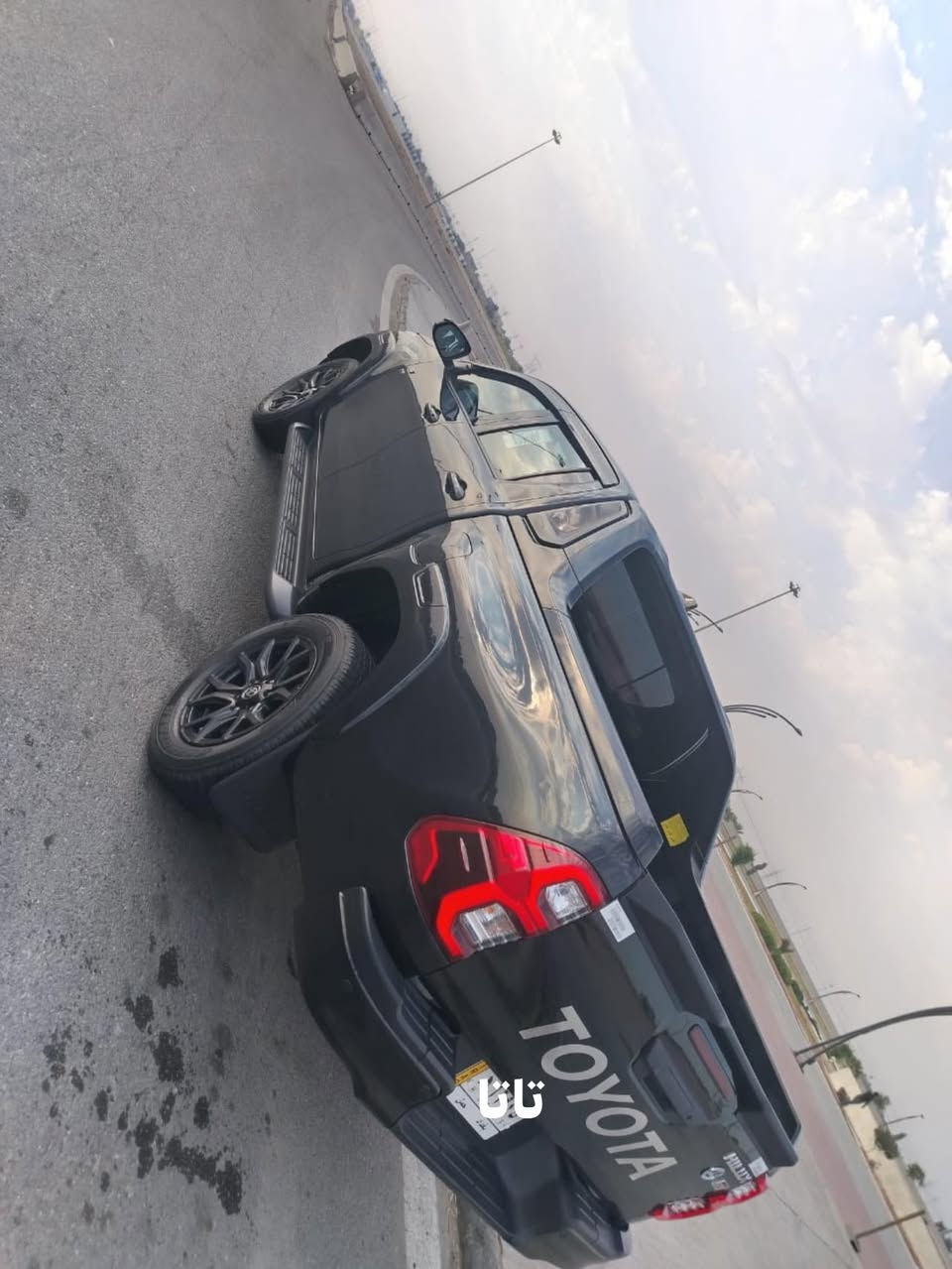 فرصة مميزة للبيع 🚨
🚗 تويوتا هايلوكس 2023 (4×4 HR)

🔥 اللون الأسود الفخم
🔥 ممشى 65 ألف كم فقط
🔥 رقم بغداد + تحويل ثاني يوم

💯 كفالة عامة من كلشي
💪 مزودة درع أمامي + هوك خلفي

✨ سيارة نظيفة جداً، استخدام شخصي وجاهزة بدون أي صرف

📍 السعر مناسب وقابل للتفاوض للجادين فقط

📞 للحجز والاستفسار: ***********
