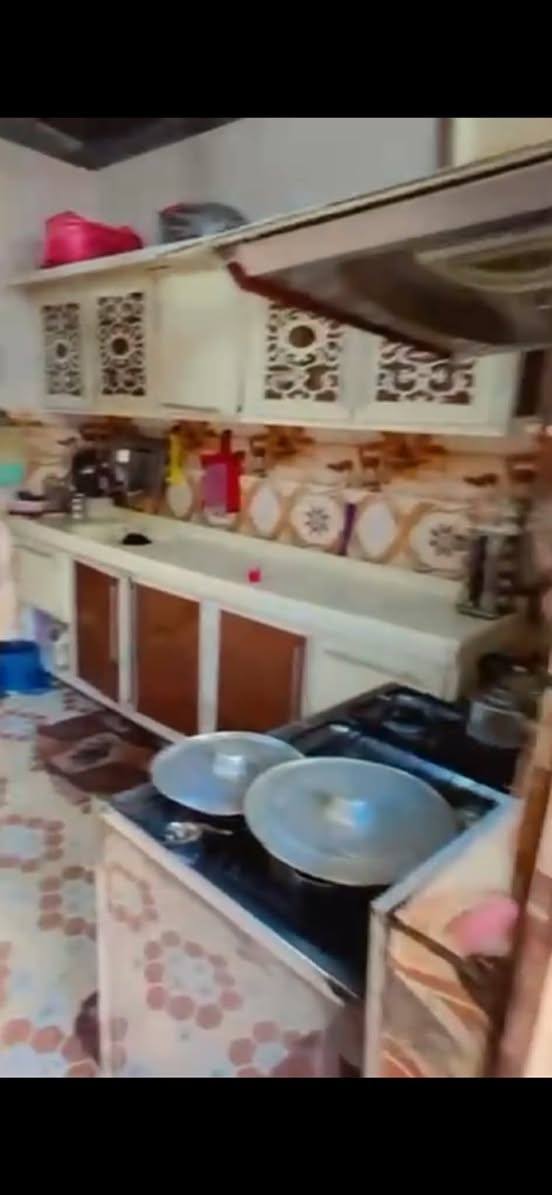 سلام عليكم بيت 100متر مربع بيت نضيف اصلاح زراعي مفوضه بل تطويب كافت الخدمات موجوده مدرسه قريبه كهرباء ماي مولده ذهبي بيت يحتوي على غرفه وصاله ومطبخ ستقبال صحيات خرجيه وداخليه بيت مرتب منطقه كامل سكنيه كله نفس رقم بابل ابو خستاوي سعر البيت 22 وبي مجال قليل الستفسار مراسلت صفحه ونتصال ***********
