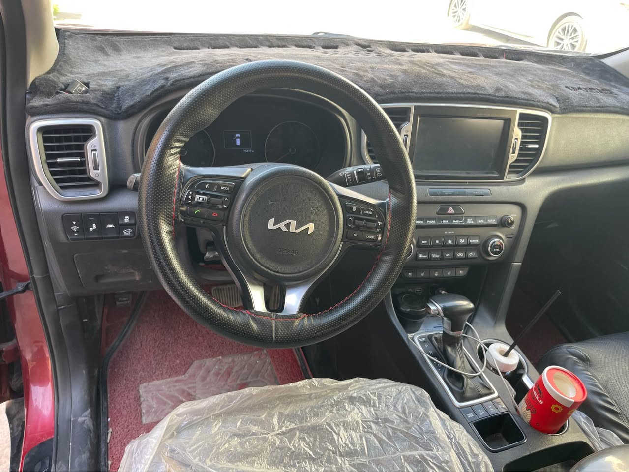 سلام عليكم 
سبورتج 2017  وارد امريكي لون مميز دم الغزال
سياره فول فول فول مواصفات  سياره بيها صبغ بنيد
١- رادار امامي 
٢- رادار جانبي 
٣- حساسات بل دعاميه الاماميه و الخلفيه 
٤- بنوراما 
٥- فور ويل 
٦ نضام نسول منحذرات 
٧- اشاير بل مري
٨- شاشه اندريت اوتو & كار بلي
9-ثلاث انضمه قياده ايكو& نورمل & سبورت 
10- كيل 18 بلادي 
11- تبريد  قطعتين 
12- صندوق كهرباء 
13- مري شفط 
14-مقاعد الاماميه كهرباء 
———- :- ملاحضه  السياره عليه ادامه لل صدر الامامي والخلفي كامل تايرات جديده  منضوه غاز صار شهر من شاده بعده بل ضمان  
——————
🚫🚫🚫🚫شباب السياره بيه صوت بل مكينه ابيع سياره بدون مكينه

الله شاهد الله شاهد سياره نضيفه بس هذه الصوت مال مكينه صار وفاجئني ومجان بل حسبان 
وقررت ابيعها والكاتبه الله يصير 
***********
مكاني بغداد حي القاهرة بغداد, العراق
