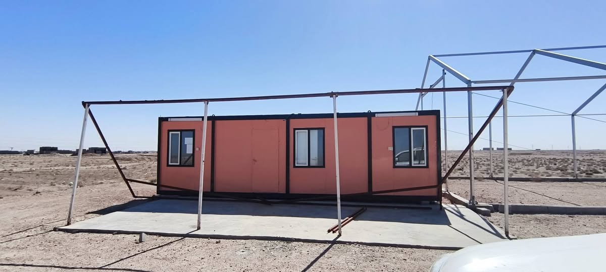 كرفان للبيع كلش نضيف 
يحتوي على غرفه عدد 2 وحمام 
السعر 20 ورقه وبي مجال بسيط 
للااستفسار 🔵 ***********
