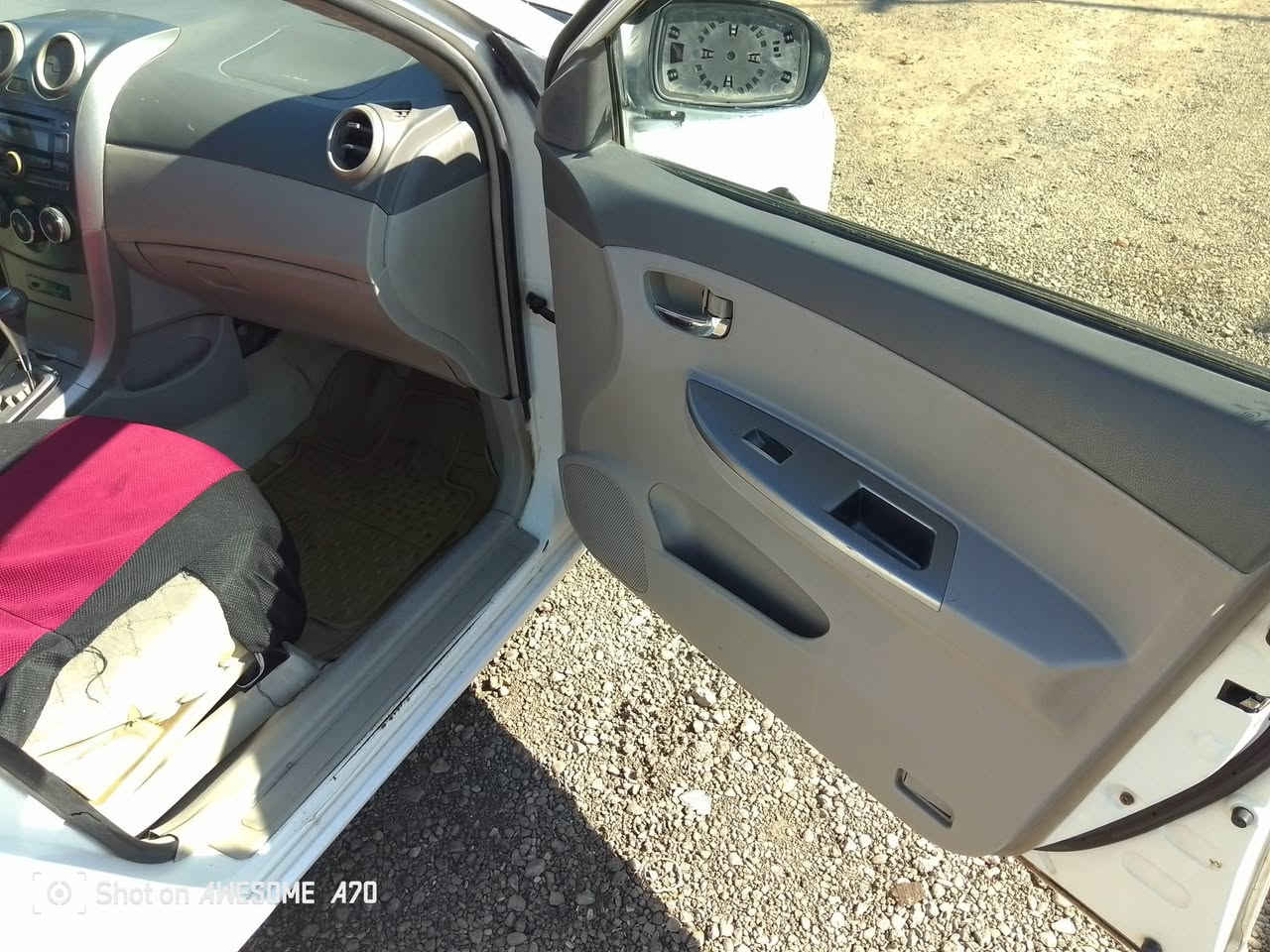 السلام عليكم بيوايد J3موديل ٣٠١٣ رقم بغداد سنويه ماساقطه تحويل مالكها بغداد مصبوغه حزام بيهة طخه بسيطه جاملغ خلفي والباقي مكفوله من الضربه مكينه وكير مكفولات حداديه خير من الله بيهة درايم واحد ضعيف كهربائي كير اوتو بصمه مكاني واسط النعمانيه السعر ٤٠ بيهة مجال حك الجيه 
واتساب ***********
***********
