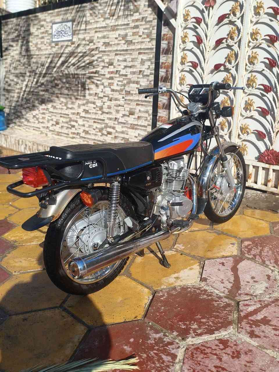 سلام عليكم
دراجه للبيع نامه شلامجه لاصلي دراجه وراق وكيله بصره دراجه ما مفتوحه ابد سعر 850 شراي خاص متواجد فيس مكاني ميسان قلعه صالح


**إذا كنت صاحب هذا الإعلان وتريد حذفه لأي سبب، رجاءا أرسل رسالة إلى الدعم الفني**