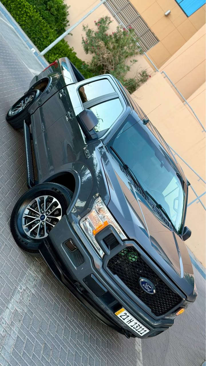 ﷽
‏ FORD F150 STX 2020
◽️فؤرد F150 مواصفات STX موديل 2020
 فور ويل ( دفع رباعي )
لون مميز سمنتي☑️
بودي قصير باب كبير مرغوب

◽️محرك V8  محرك مرغوب
🔹گير و محرك بشرط مامفتوح كل على وضع بيلادي 📦
🔹ماشية ( ٦٨ ) الف حقيقي بشرط
🔹سيارة جديد مثل شريكة 

◽️سيارة جديد بدون شخت بدون رصعات
🔹بيها ( جملغ سايق و بونيت و شبر من باب خلفي) بدون دواخل شرط
أيرباگ كل بيلادي 
🔹سيارة داخل و خارج كل جديد نفس بيلادي📦🔥

◽️مواصفات فول مواصفات ما عدا فتحة
(   فور ويل - شاشه كبير -كاميرا - سكليتر كهربا - تبريد مركزي - بريك بصمة   - - داخل بدي ليد - ڤوليوم - تحديد سورعة - بعد هواي مواصفات )

◽️محرك كير  بشرط مامفتوح
سياره حيل نظيفه كلشي علي بلاد لوك
بسميً السنويه بشرط تحويل و خرامه 
سياره مابيها دينار مصرف كامل من كل نواحي

◽️نظافه ١٠٠٪؜ كامل سيرفس بدون نقص و بدون مصرف سياره اي نقص مابيها 
4 أيطارات جديدة ويل تحتها 
تاير و ويل بيلادي شريكه 

نفسي يوم /تحويل و كاله حاظر
مكان / داخل سليماني
◽️سعر _218
◽️موبايل /*********** السليمانية, العراق
