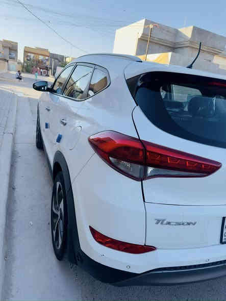 سياره توكسان وارد خليجي 
موديل 2016

نص فول 

⬅️السياره رقم بغداد الدولي الجديد
 
السيارة ب اسمي تحويل ثاني يوم
بيها دعجة بخشم وهلال البنيد ومصلحه وراشين البنيد حتى يجيبون اللون 
ودعجه بجامبغ الخلفي ع كد اصبعين وراشين الجاملغ وعندي صور الدعجات قبل التصليح وعندي سونار
ارضية السيارة مدوشمة جلد  وكشناتها اصلا جلد وبيها تدفئة بالكشنات
 
⬅️ مواصفاته /
السيارة بانزين وضايفين الها منظومة غاز تعمل بنظام مدمج غاز بنزين اذا تحب تشغلها او تلغيها براحتك تصير اقتصادية حيل 
كامرة  + تحكم ستيرن جهتين
عدسات زنون 
٣ انضمة قيادة ( ايكو - نورمال - سبورت )
حساسات خلفية 
اشاير بالمري
مري شفط
فور ويل
شاشة اعطال 
الداخل كشنات جلد ومدوشمة فوكاها دوشمة قماش ولايلون
تدفئة بالكشنات
٣ لدات امامية 
محرك 2400 gdi مجفت يعني انسى التنقيص
اي بي اس
فول تحكم ستيرن
حاجب نهاري
كشافات زينون
مري شفط ويا القفل
مخرج Aux 
مخرج usb
لد امامي 
الايت زنون ومتحركة العدسات ويا الاستيرن 
يدات نيكل 
قطعتين تبريد
ويل 19 

⬅️ والسيارة قبل 4 اشهر داخله هزه ومحول الرقم الجديد الدولي ومجددة السنوية  ومن كلشي كاملة الياخذه مجرد تحويل 
 سعرها 155$ وبيها مجال للشراي 

مكان السيارة بغداد
وهذا رقمي ***********
