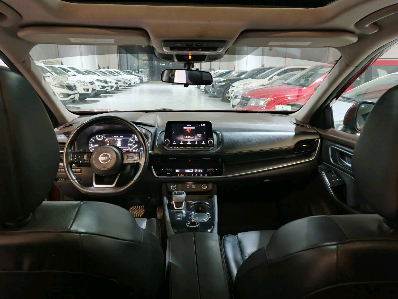 نيسان روج 21 بدون صبغ بدون ايرباك فول فول مواصفات SV فور ويل ***********
مكانها اربيل محرك 4 سلندر بدون تيربو