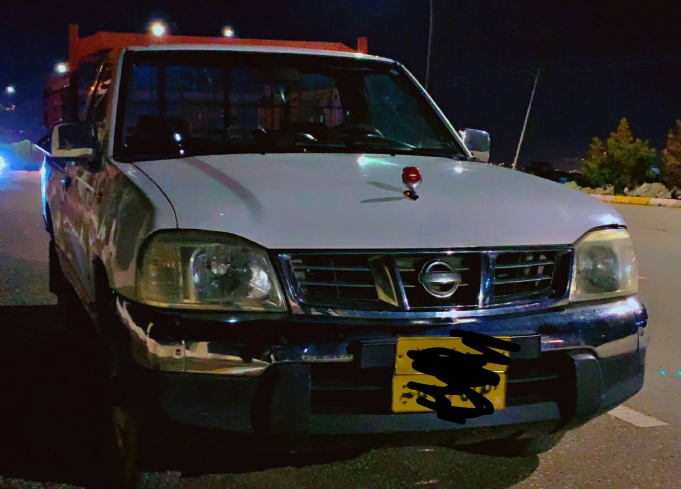 نیسان تاک 2008 
گێر و مەکینە و عەکسل بەشەرت
سەنەوی بەسەر چوە تەحویل و غەرامە بەشەرت
چەمەلەخێک و نیو درگای بۆیاخە.
گشت گیانی بەشەرت.
سعری 95گەڵاو معامەلە..
***********
*********** السليمانية, العراق
