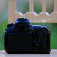 كانون سكس دي مارك تو عدسه 70-200 فتحه 2:8 إصدار اول تك مليون و٦٠٠ وبيه...