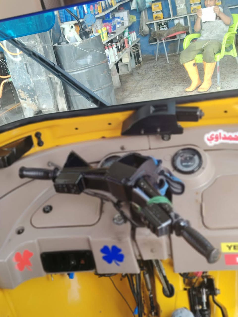 سلام عليكم تكتك للبيع موديل 18 شهر 12 يوم 26 عن 19 4بايام كفاله عامه من صبغ وضربه بس دوس معمره فقط مكينه مجفته فقط كفاله لا تنقبص ولا تبخبر كهربايات كله شغله ماناقصه شي سعر 5800 وبيه مجال الشراي رقم وسنويه بغداد تحويل ثاني يوم مكان بغداد حي نصر *********** هذا رقمي وشراي يتصل ويدلل
