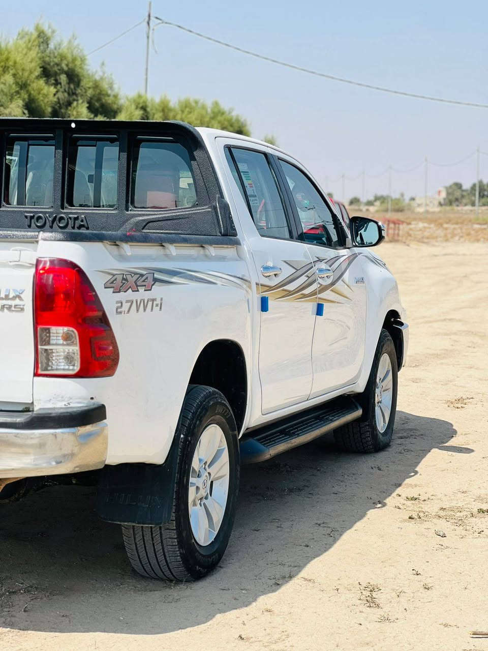 هايلوكس موديل 2017 فورويل كير وتوماتيك كويتي رقم بغداد دولي باسمي سنه 28  تريد تحويل تريد وكاله سياره ماشيه ١٢٧ ألف   كفاله عامه محرك ما مفتوح على الشركه بيه بارد بصيط كلش تبريد لمس قطعتين  تخم تاير جديد حداد  جديده كشنات ارضيه جلد سعر 245وبيه مجال ***********///***********//ل رقم آسيا بيه واتساب
