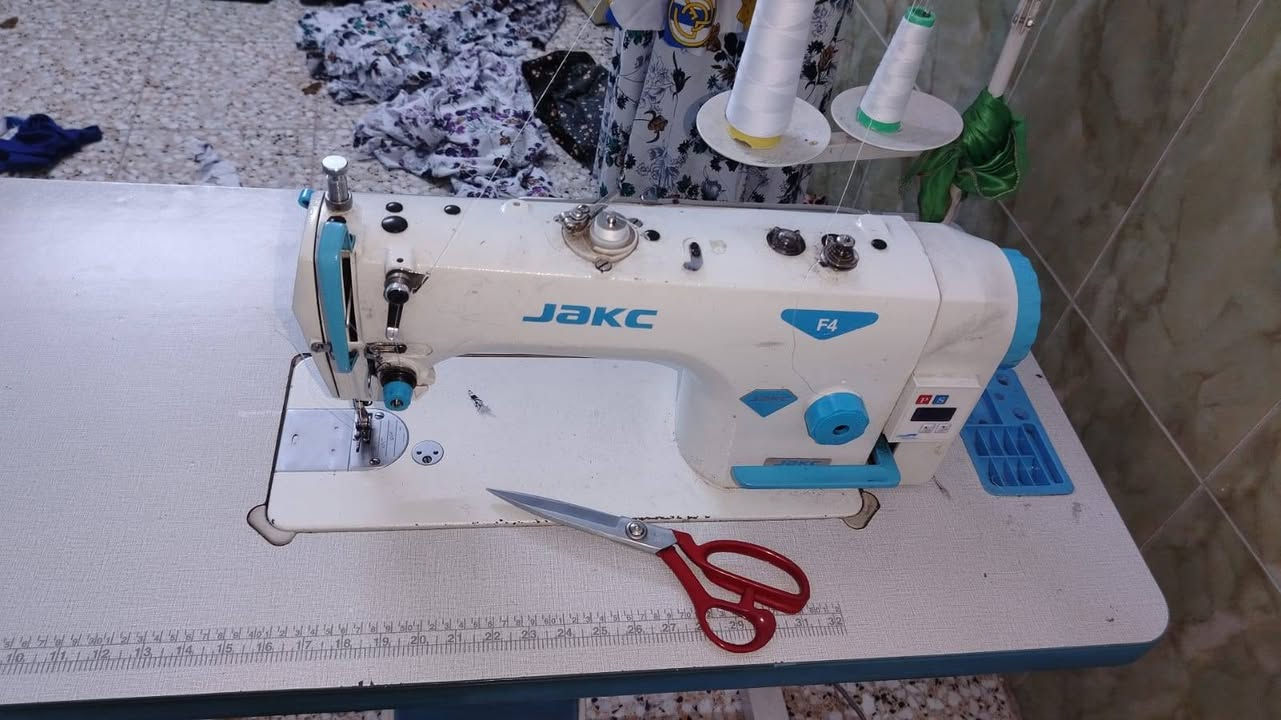 مكينه F4سعرها 250 مكاني بغداد الدوره *********** مستعجله على بيعتها
