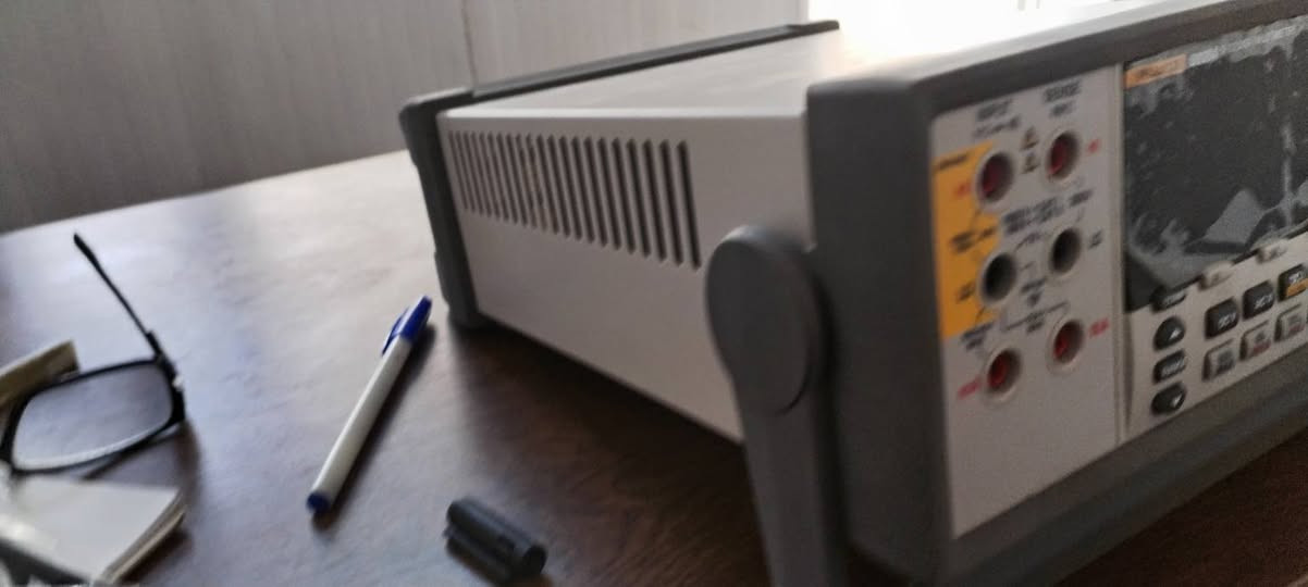 فلوك مختبري للبيع ( اصلي) بالكارتون  ما مستعمل نهائي للمهتمين *********** واتساب
