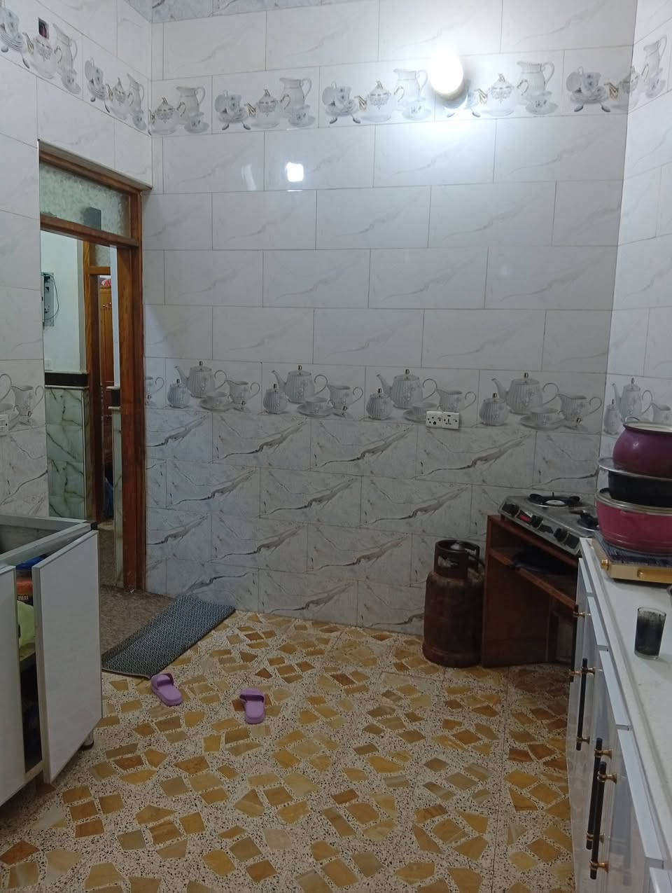 بيت 100متر الحي الجامعي مطلوب اسكان للبيع
***********
