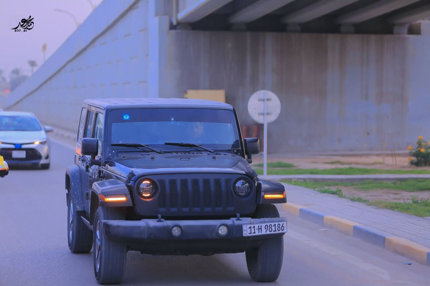 جيب رانكلر 2018
حادثها خشم الجاملغ الخلفي 

سيارة شبه الكلين مواصفات جلد شاشة تحكمات ستيرن عليها سستم صوت عالمي ودمامات واضافة دوسات كهرباء وعليها منضومة زينون اصلية وبلوجكترات سفاري وتخم تاير جديد وادامة كاملة 

ماشية 58الف مايل حقيقي 

رقم بغداد 
السعر 215  قفل
***********  واتساب
