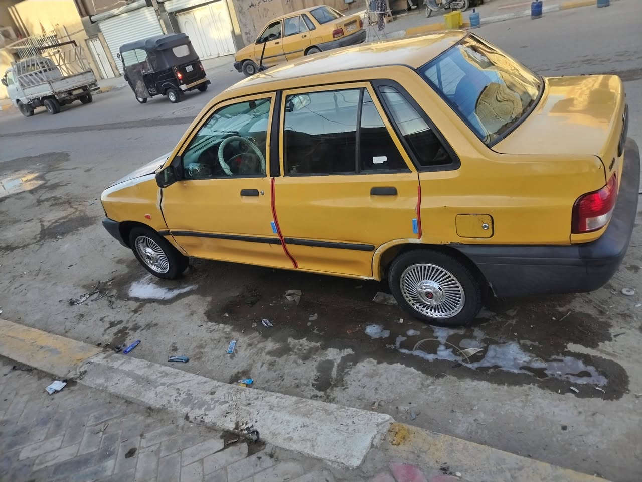 سلام عليكم سايبه للبيع سياره خير من الله موديل ١٣ تخم تاير جديد مكينه اوكير فول سنويه لل ٢٦ امصفره امداور مباشر اسعر ٢٦ اوبيه مجال مكاني كربلاء الحر ***********
