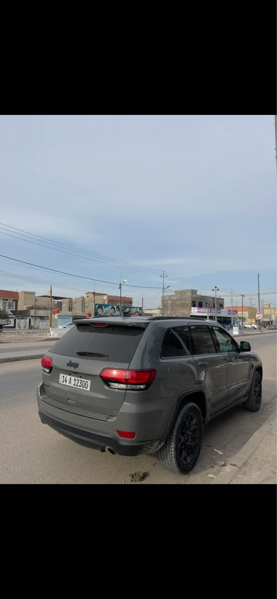 السلام عليكم للبيع جيب شيروكي 2019 فول مواصفات للاخير وارد كندي بيها جاملغ والبنيد فقط كلير بدون دواخل بدون معجون السيارة كفالة مكينه كير حدادية طخم تاير كله جاهز والسيارة فول مواصفات للاخير رقم بصرة الجديد  تحويل ثاني يوم بأسم المشتري السعر 207 والشراي يتصل وبالخدمة *********** مكاني البصرة البصرة, العراق
