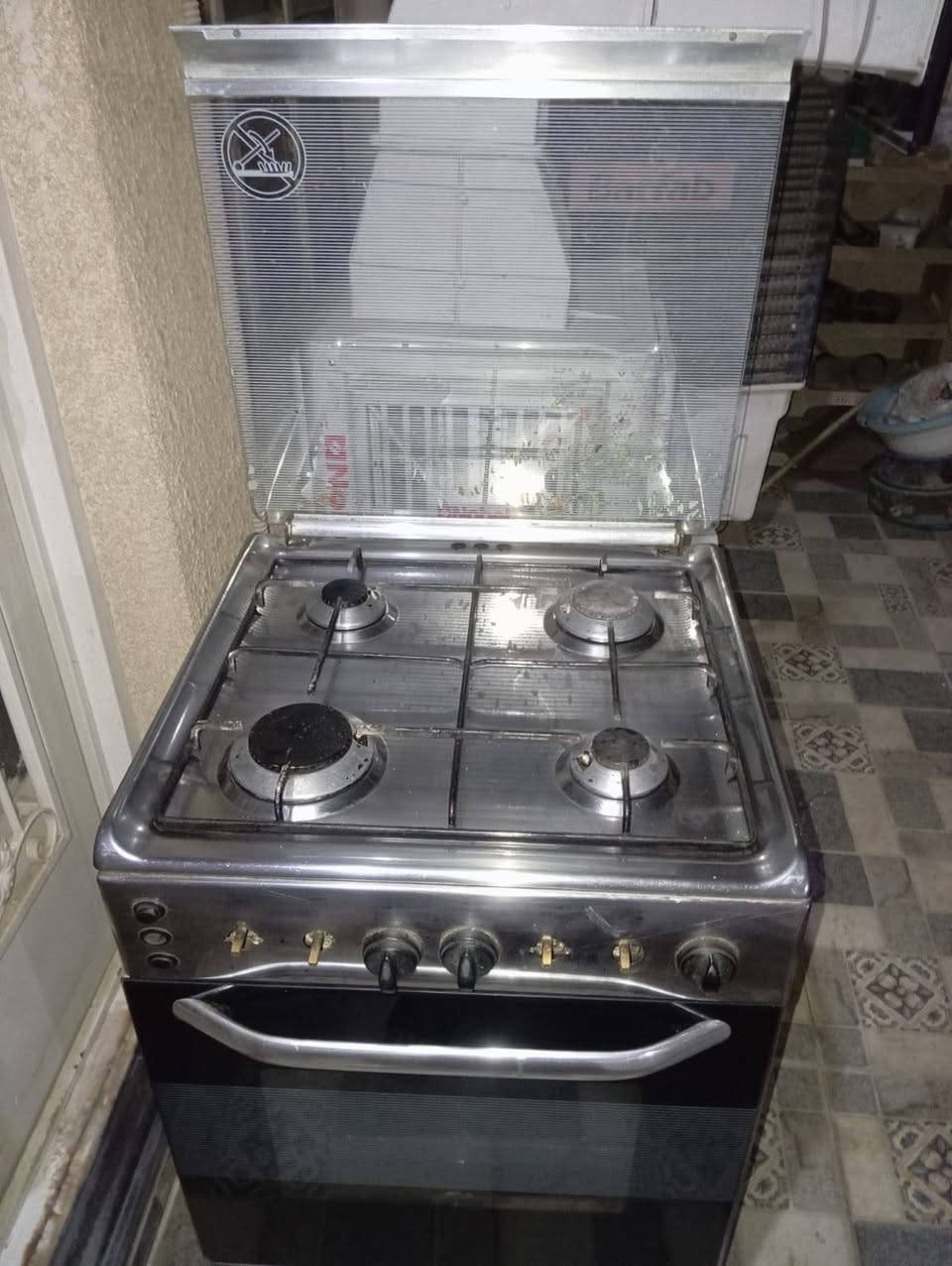 للبيع طباخ اربعه عين نضيف شغال الفرن ايضن شغال السعر75 وبي مجال
للتواصل الاتصال على هذا الرقم ***********
