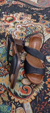 حذاء بنات • مقاس ٣٧/٣٩ • جلد حية