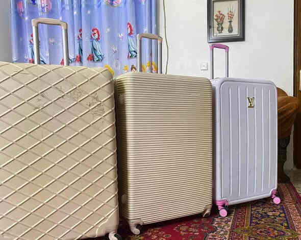 السلام عليكم أغراض للبيع المكان بغداد المنصور حي دراغ للتواصل واتساب *********** او ر
