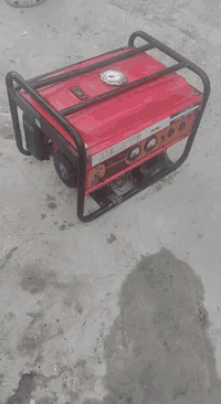 مرخصت الادمنيه الغوالي السلام عليكم مولده للبيع جديده شرط الفحص تايگر
عنوان بابل شارع 80 خابرني واني خادم ***********
