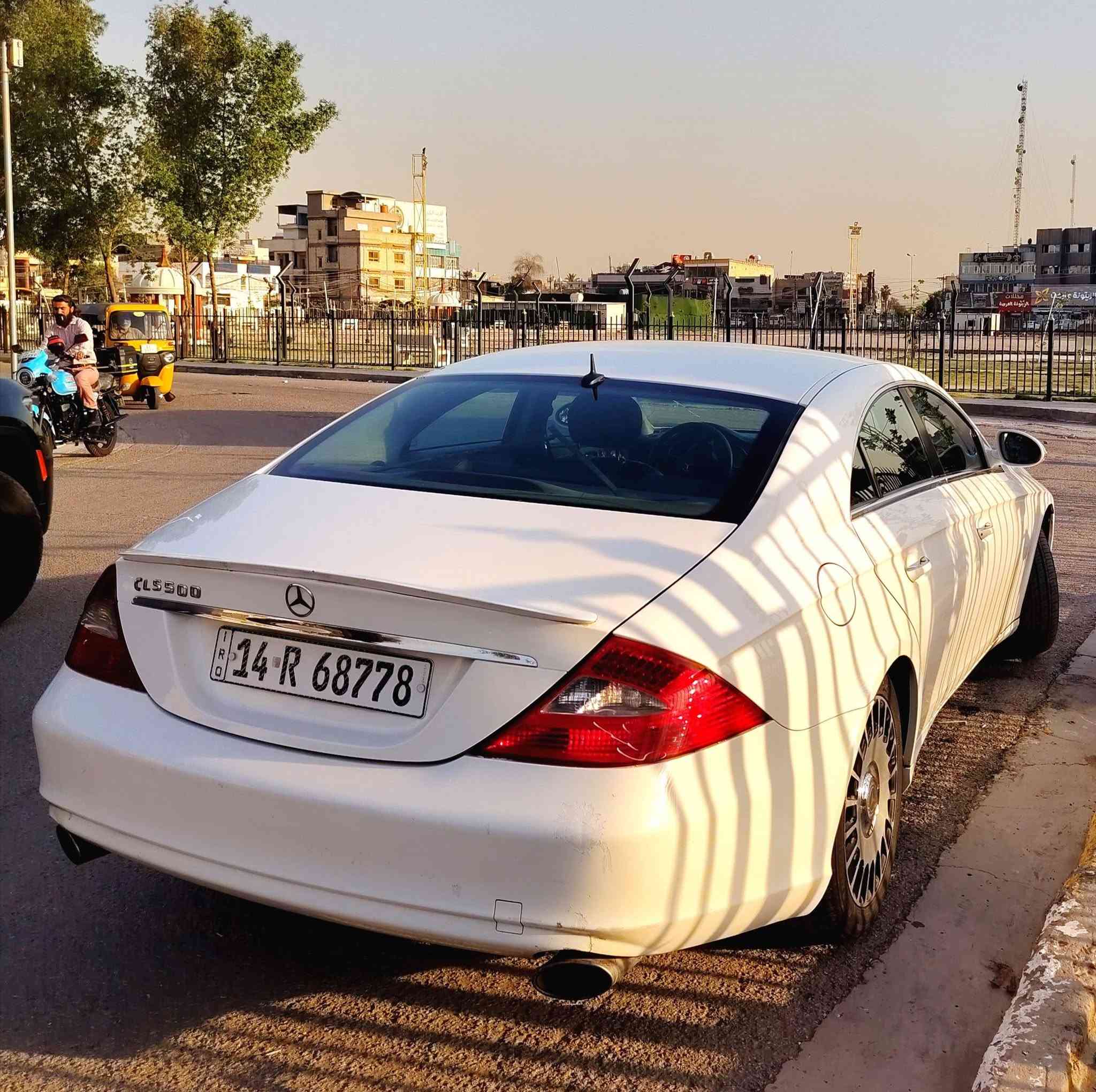 مرسيدس CLS 350 راغب علامة موديل 2005 رقم بصرة انكليزي بأسمي تحويل مباشر 
#السعر 128 بيهه مجال بسيط
#للأستفسار ***********
شاسه كبيره بلاد
3 سيدي 
تحكمات ستيرن
كشنات جلد اسود
مقاعد وتجاوي تحكم كهربائي
تدفئة بالمقاعد
مقاعد خلفي vip
مري شفط
اشاير بالمري
اشاير ترحيبيه
اناره ترحيبيه
تبريد  قطعتين ثلج
كير نظامين  sport وعادي 
محرك 350 عقل اعلى v6 جديد 
ويل كب AMG حجم 18 
ثلاجه بالحصان
تخم تايرات جديد
صدر امامي و صدر خلفي جديد
شاشة اعطال 
مثبت سرعه
حساس مطر للماسحات
صاج الداخل مطعم
السياره كير محرك كفالة السونار مرفق لبقية التفاصيل
