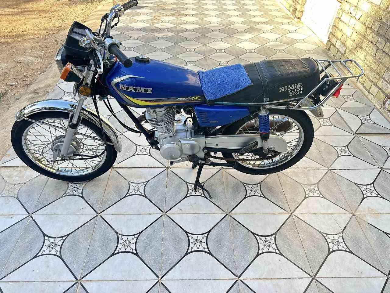 ‏سلام عليكم دراجة للبيع السعر 450 وبها مجال اللي يحب يتواصل على هذا الرقم  ***********:
