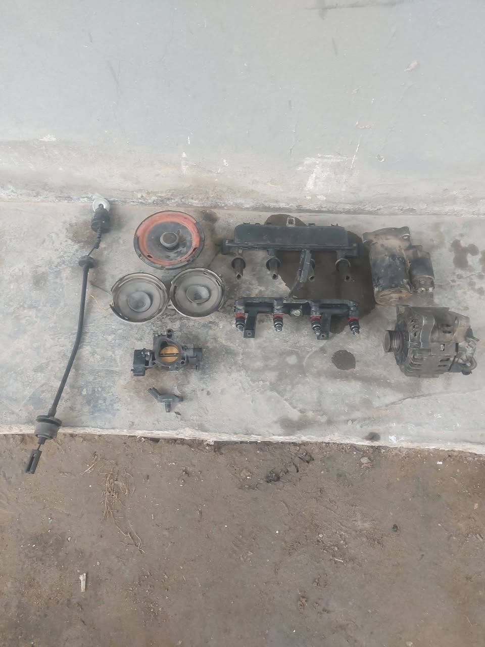 سلام عليكم
غراض مال بيجو 306 
كلهن شغلات وعل فحص 
كلمن وسعر اتصل وتدلل 
***********
