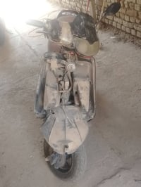 فراشة فحل للبيع شغاله بيه مكينه تخبل نشطه ودبلات شغالة وتايرات جدد بيه...