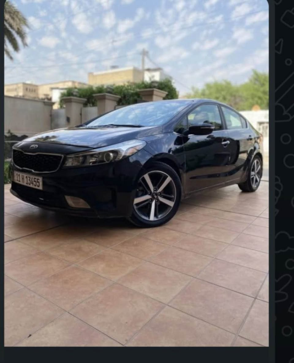 سلام عليكم   فورتي 2017 كفاله عامه رقم بغداد انكليزي باسمي ضربه بنيد ودعاميه مصلحات نفسهن ومصبوغه فقط الباقي كله كفاله واليريد. السونار موجود. السياره فول مواصفات ex
(بصمه+تحكم ستيرن +شاشه جبيره+فتحه سقف بونراما+مري جانبيه ترحيب +لدات تحت اليدات مال بيبان)
تخم تايرات جدد السياره كامله مكمله تشغل وتطلع للبصره 
سعرها 115 بيها مجال حك جيتك 
 مكاني بغداد الاعظميه للتواصل *********** بغداد, العراق
