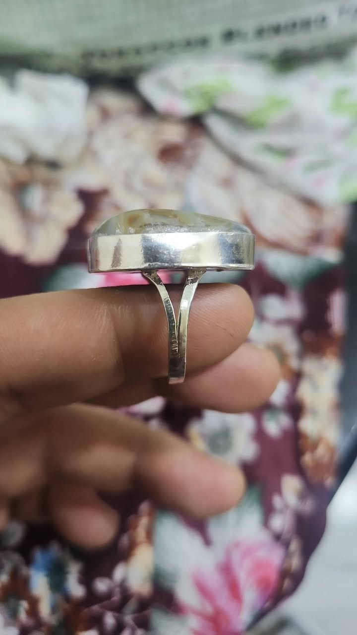 السلام عليكم محبس محبس سليماني صياغه يدويه فضه عراقيه 925 السعر 25 وتوصيل مجاني الحجز والتواصل *********** وتساب
موجود توصيل كل المحافظات
