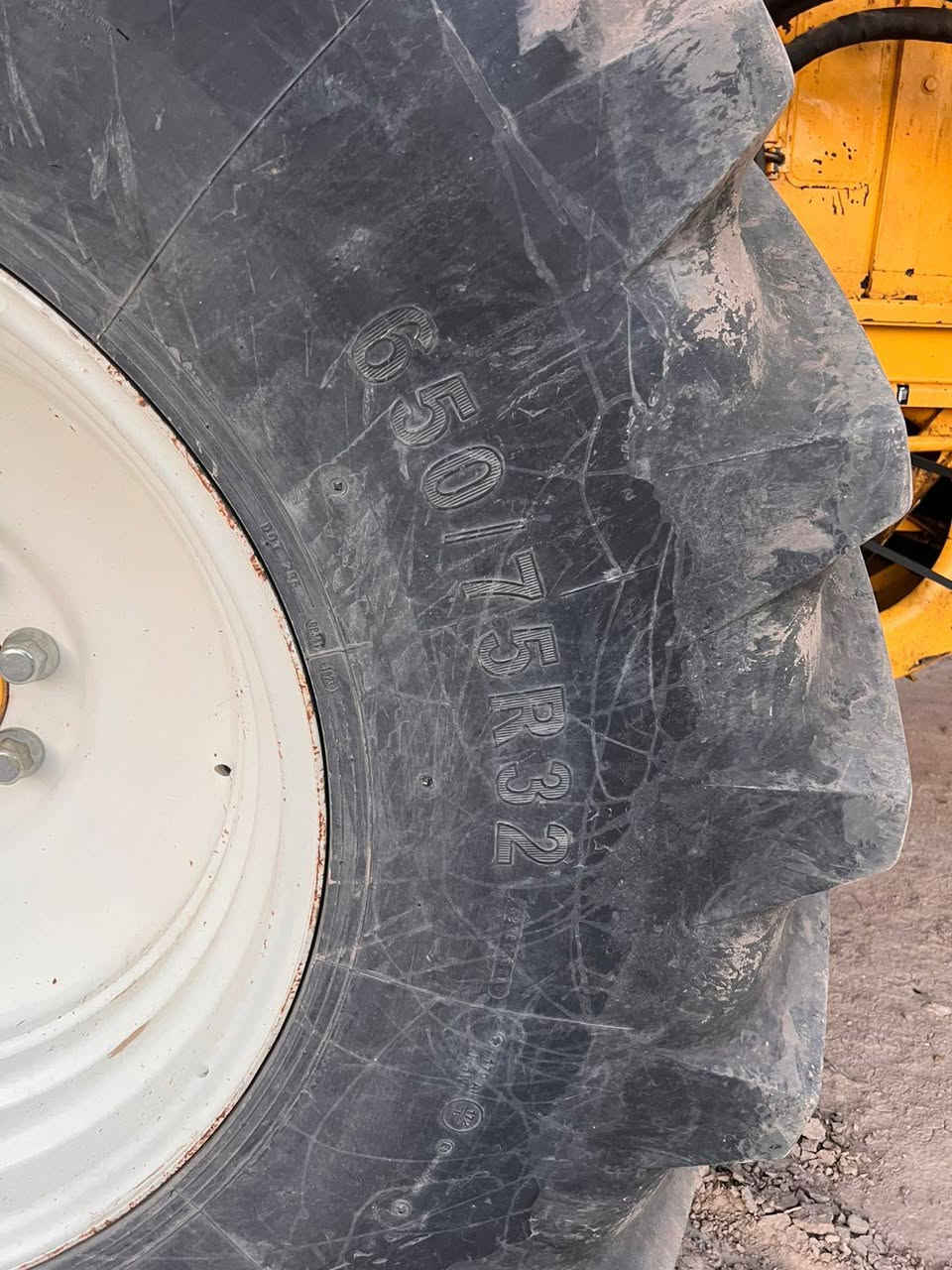 السلام عليكم زوج تاير حرفش حجم 32مراوس بحجم 30....لاستفسار وتصال علا هاذه الرقم... ***********.. ***********
