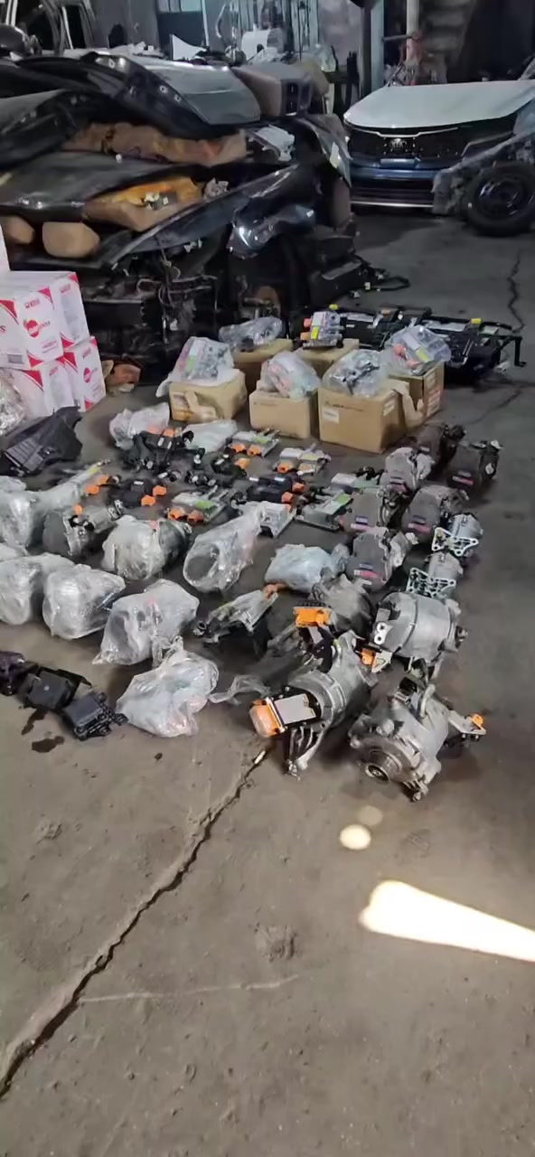 سلام عليكم
تحيه طيبه
توفر لدى شركة عالم الهايبرد كل شي يخص السيارات الهايبرد 
من قطع غيار 
 ‼️ للتواصل *********** ‼️
‼️ للتواصل :*********** ‼️

قطع غيار الهايبرد - Hybrid 🔋
قطع غيار بلكن هايبرد - Plug-in 🔋
وقطع غيار السيارات الكهرباء بالكامل - Electric vehicles 🔋
 من بطاريات 12v بطاريات
بطاريات بلكن هايبرد              للتواصل ***********
بطاريات فول كهرباء               للتواصل ***********

* عقل محرك هايبرد HV ECU 
*عقل منظومة الهايبرد Hybrid Power Control Unit
* AIR COOLER مبرد منظومة
* HIGH VOLTAGE CABLE كيبل توصيل 
* ABS 
* OIL PUMP CONTROL UNIT 
* داينمو GENERATOR 
* راديترات + مراوح Hybrid 
* غطاء محرك Hybrid 

مع وجود فحص و صيانة منظومة الهايبرد وقطع غيار HV CARS لجميع السيارات الكورية Genuine parts 
‼️ عنوان : صناعي البياع الشارع السابع ‼️
