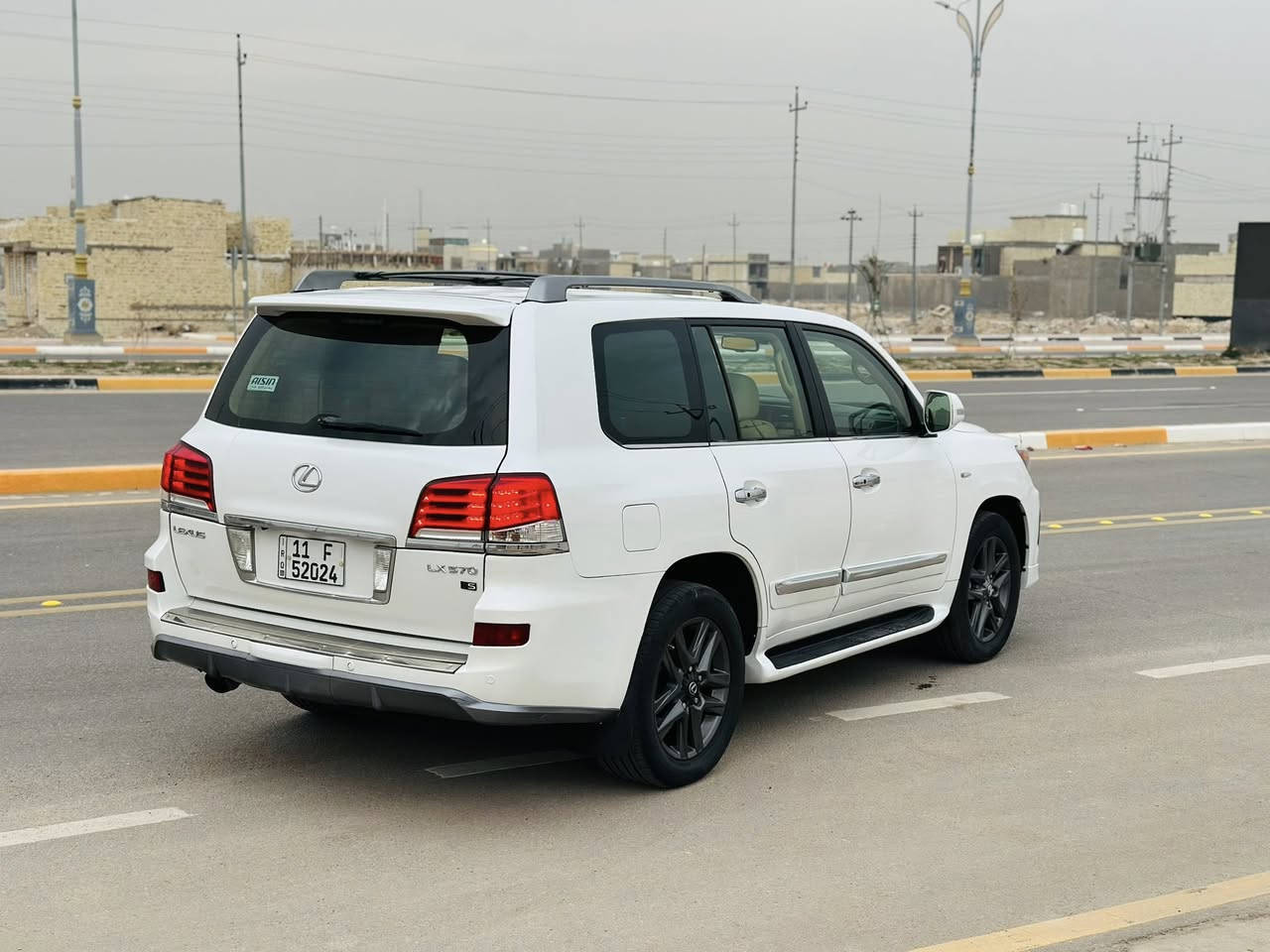 سلام عليكم لكزز موديل 2009
مكفوله كفاله عامه من عده جاملغ صبغ فقط 
رقم بغداد إنكليزي بسمي 
بريم فول موصفات 1/1 داخل بيجي
مرايات شفط 
كشنات كهرباء وتدفئه وتبريد 
شاشه كامره دواره 
جكات تصعد تنزل 
 5 بصمات
حساس خلفي وأمامي  
تخم تاير جديد 
ماشيه 260 حقيقي 
السعر 310وبيه مجال
سياره جديده بوضع وكاله 
مكان سياره كربلاء مقدسه
الاستفسار ***********
