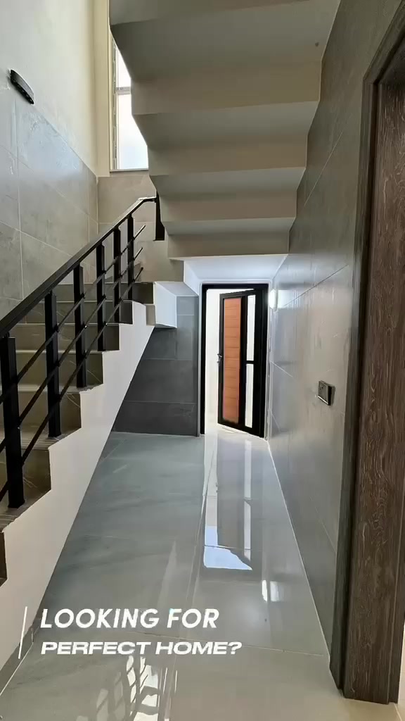 🏡 دار للبيع – حي الملاين الأولى / تقطيع الصابونجي 🏡

📍 موقع مميز وحيوي
📐 مساحة الدار: 160 متر مربع
📏 الواجهة: 10 متر
🏗️ بناء حديث
✅ تشطيبات جيدة جداً
✅ جاهزة للسكن
✅ مناسبة للعائلة والاستثمار

فرصة مميزة لامتلاك دار بموقع ممتاز في أحد أفضل مناطق حي الملاين الأولى.

📞 للاستفسار والمعاينة:
***********
***********

#عقارات_الموصل #دار_للبيع #الملاين_الأولى #استثمار_عقاري #عقارا
