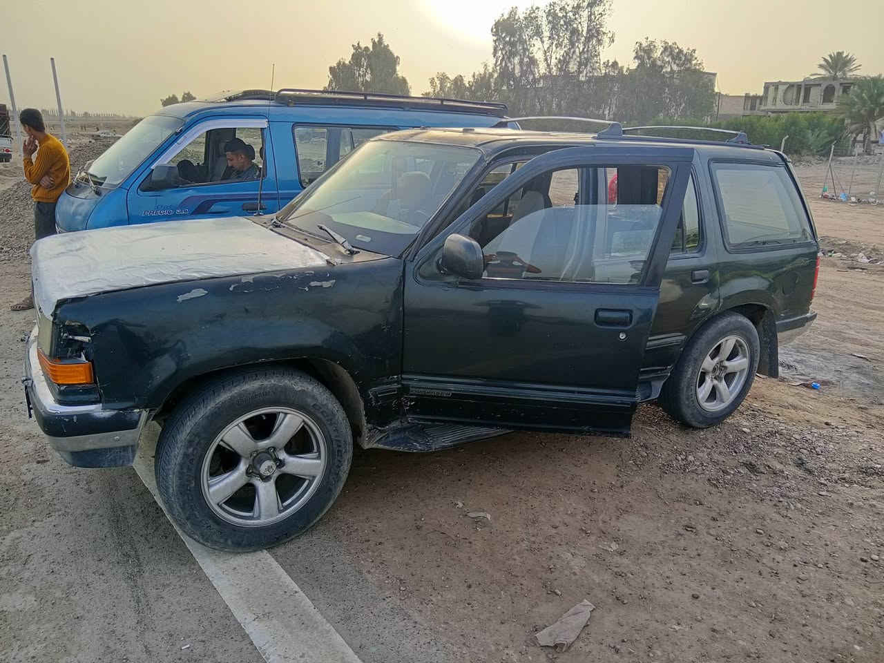 السلام عليكم سياره 94 فورد امريكي جير اوتوماتيك تعليق مكينه بلاديه كفاله كير او اكسل أو مكينه السعر 30او بيه مجال ***********
